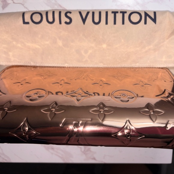 Louis Vuitton Zippy Wallet Monogram Mirror Copper Colorway - Picture 10 of 13